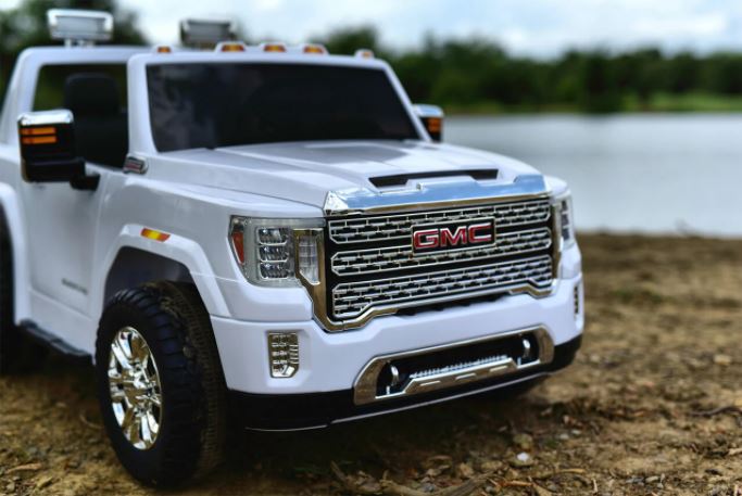 2026 24V GMC Sierra Denali 2-Seater Ride-On Truck.