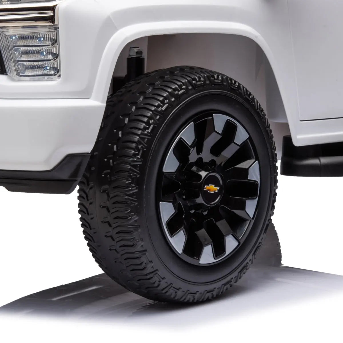 2026 Chevrolet Silverado 24V 4X$ 2 Seater DELUXE Kids Ride On Car with Remote Control
