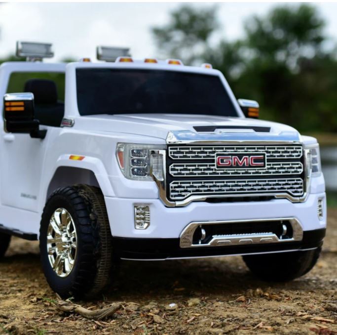 2026 24V GMC Sierra Denali 2-Seater Ride-On Truck.
