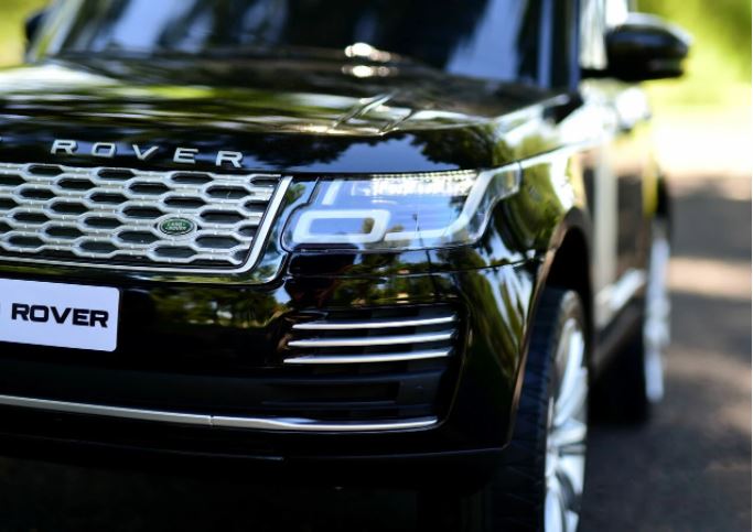 24V Range Rover HSE 2-Seater Ride-On Car for Kids