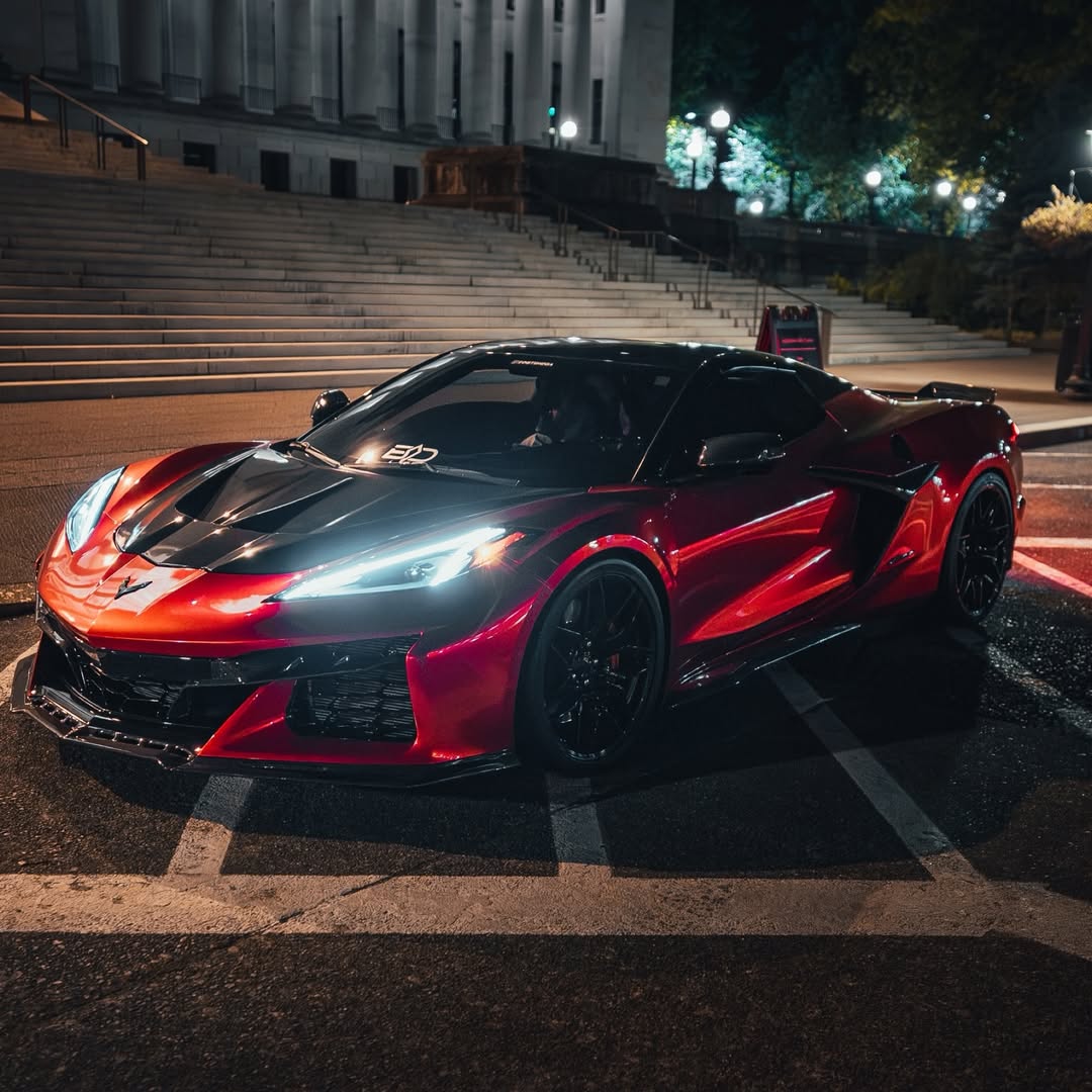 Vampire Red Glossy Metallic TPU Paint Protection Film Self-Healing, UV-Proof & Scratch-Resistant Color PPF
