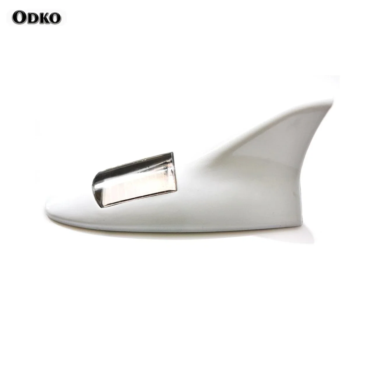 Car Shark Fin Antenna with Solar Energy LED Light download_-_2024-11-05T210652.097